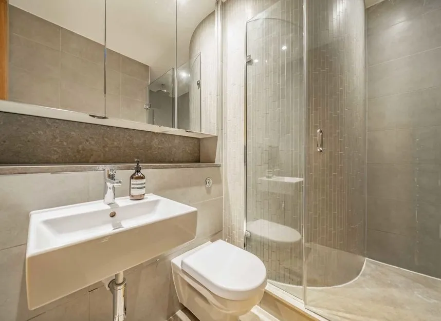 Leman Street, Aldgate, E1, photo 5
