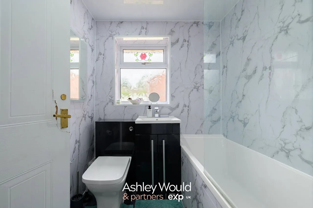 Churchill Drive, Rowley Regis, B65, photo 13