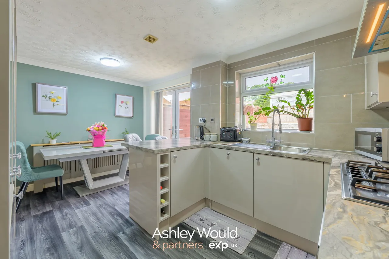 Churchill Drive, Rowley Regis, B65, photo 4