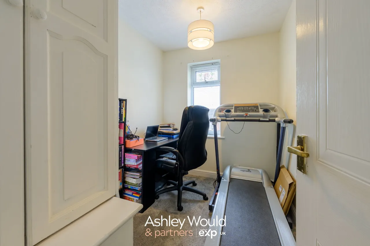 Churchill Drive, Rowley Regis, B65, photo 11