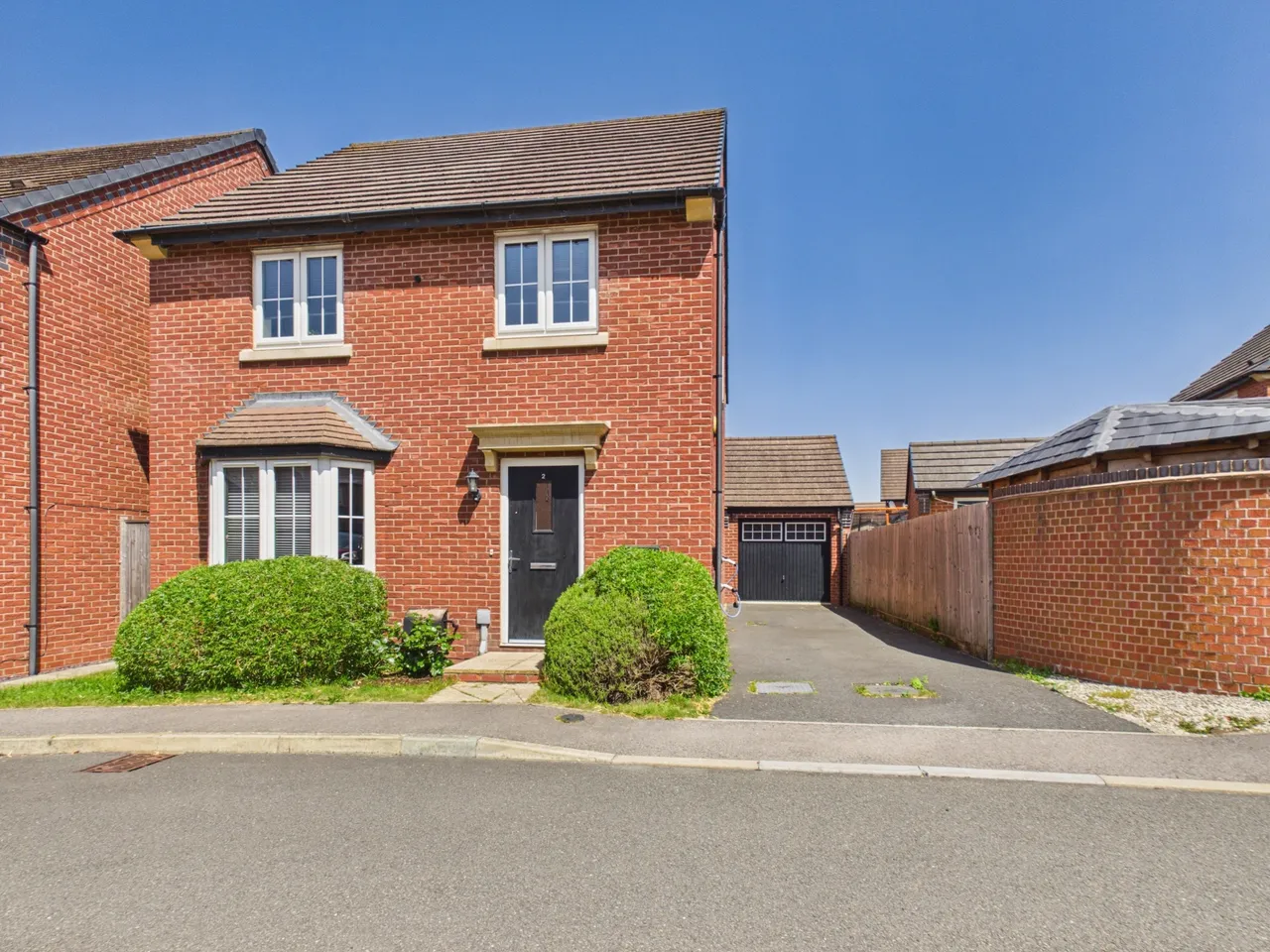 4 bed house for sale, Maroon Drive, Burbage, LE10