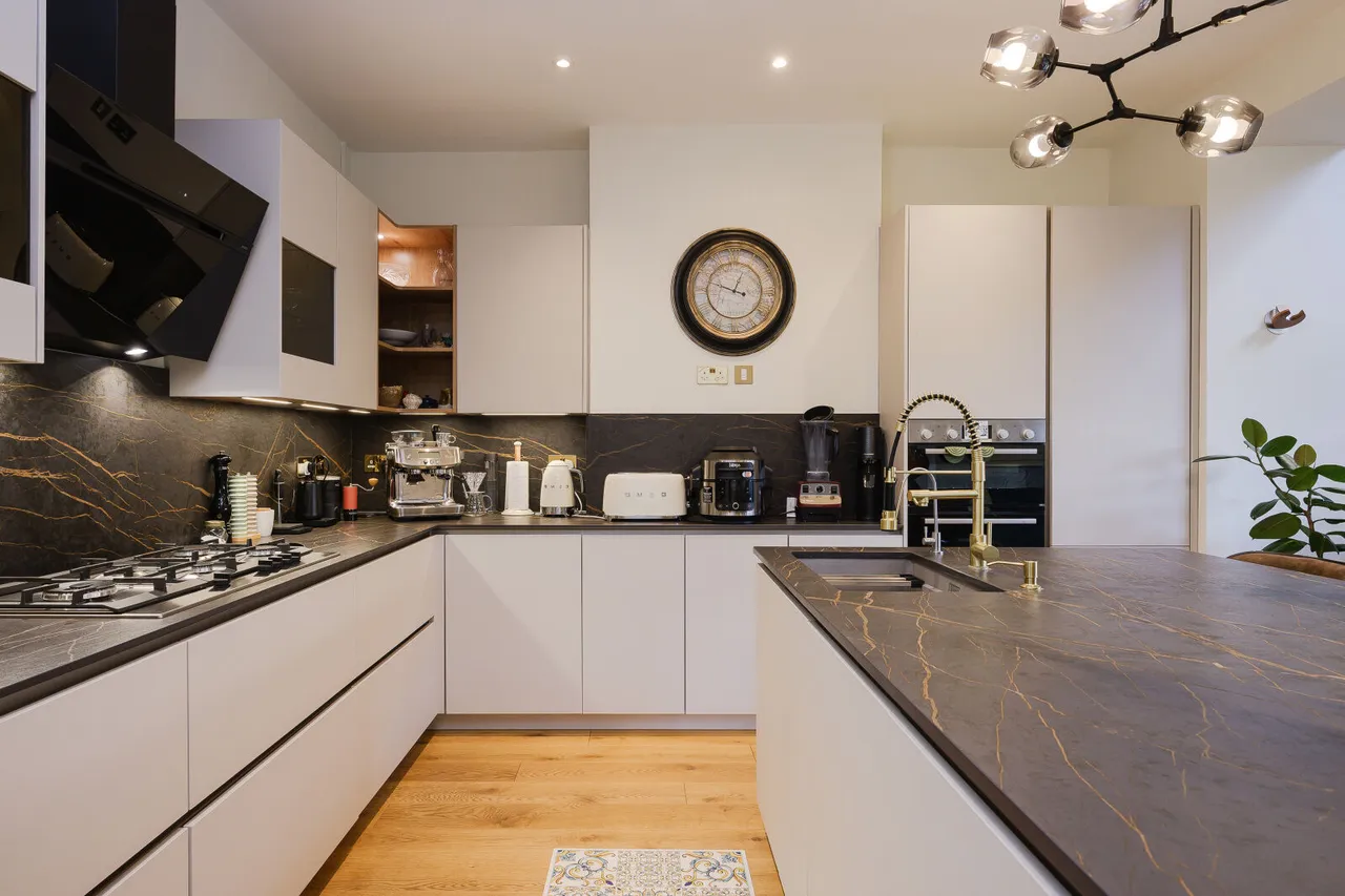 Daybrook Road, Merton Park, SW19, photo 12