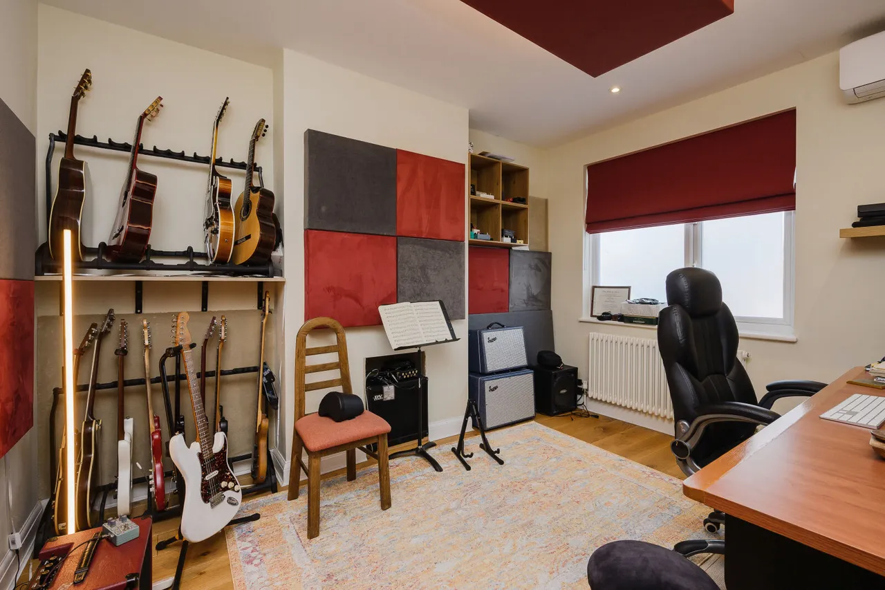 Daybrook Road, Merton Park, SW19, photo 11