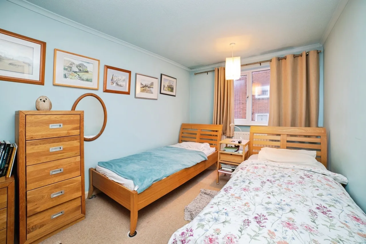 Larkhall Place, Mansfield, Nottinghamshire, NG19, photo 12