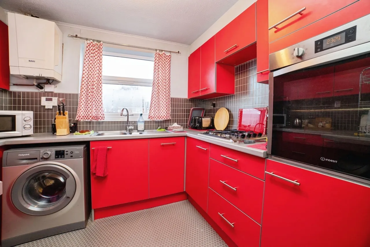 Larkhall Place, Mansfield, Nottinghamshire, NG19, photo 2