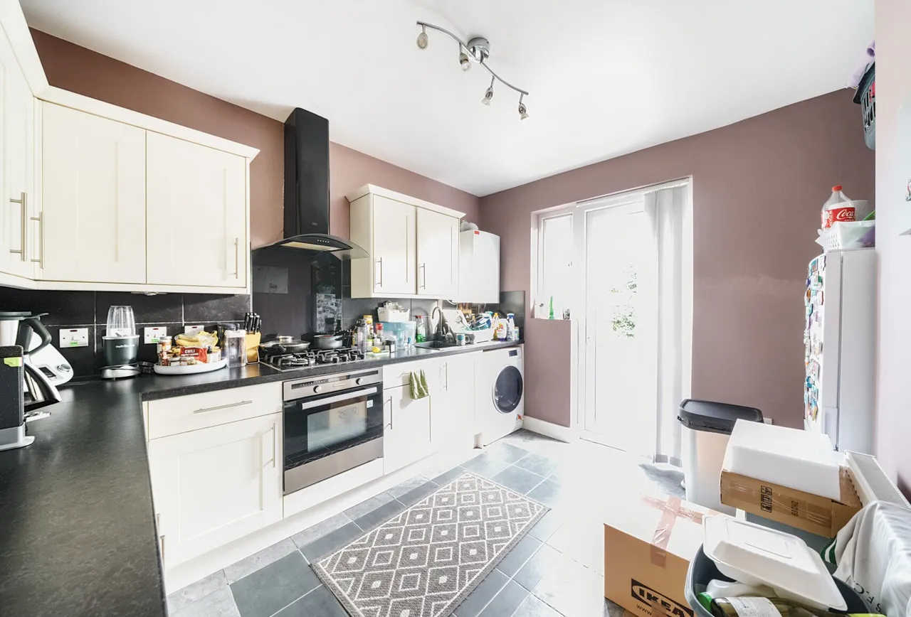 Crusoe Road, Mitcham, CR4 3LG, photo 3