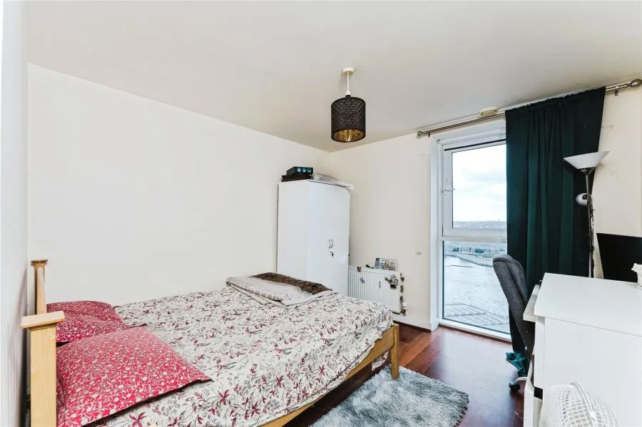 Western Gateway, London, E16, photo 6