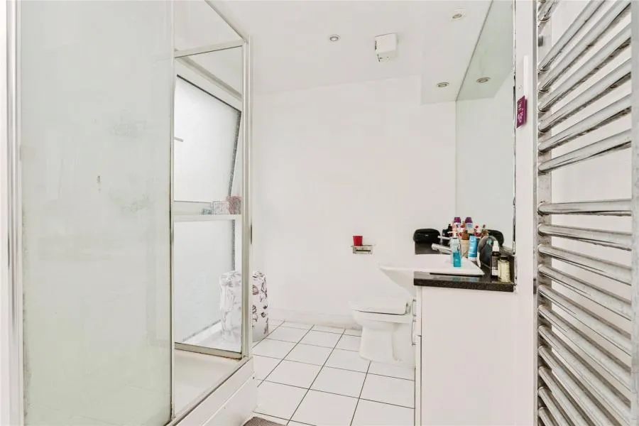 Western Gateway, London, E16, photo 16