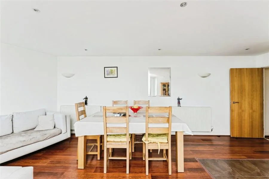 Western Gateway, London, E16, photo 9