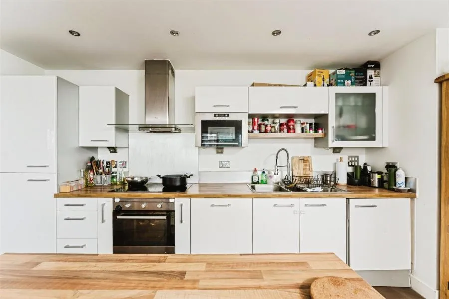 Western Gateway, London, E16, photo 3
