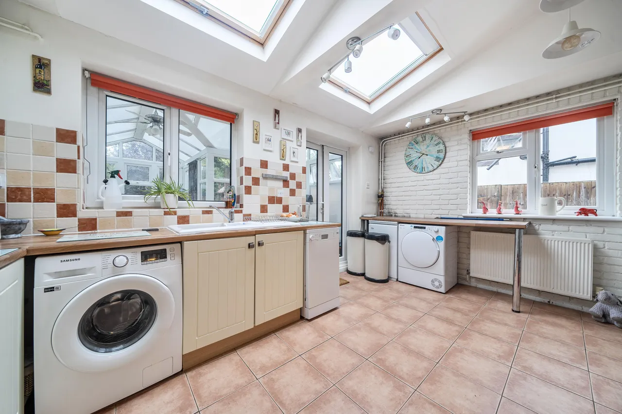 Box End Road, Kempston, Bedford, photo 6