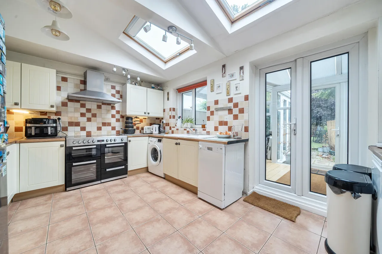 Box End Road, Kempston, Bedford, photo 5