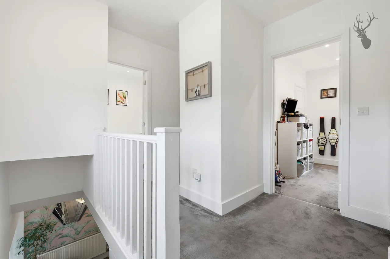 Graylands, Theydon Bois, CM16, photo 12