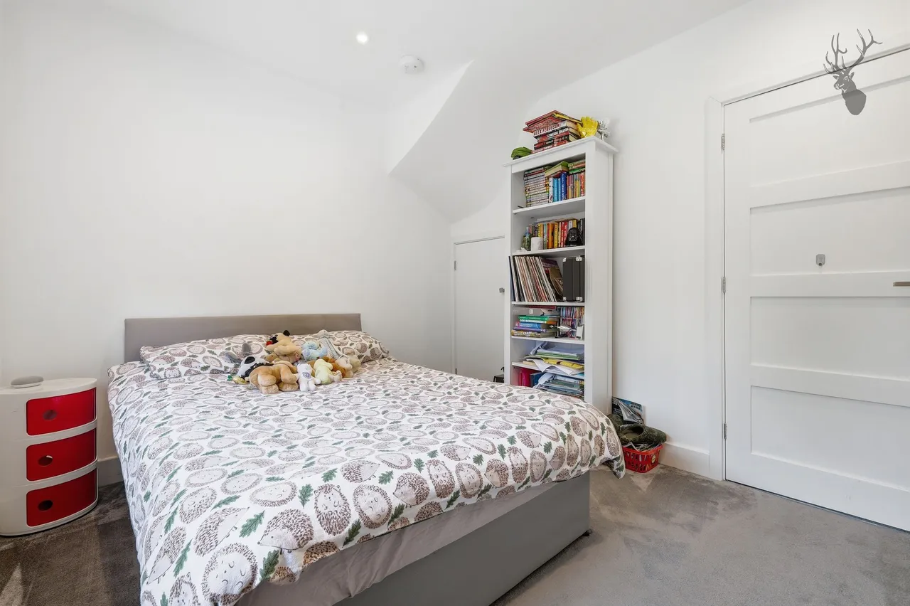 Graylands, Theydon Bois, CM16, photo 17