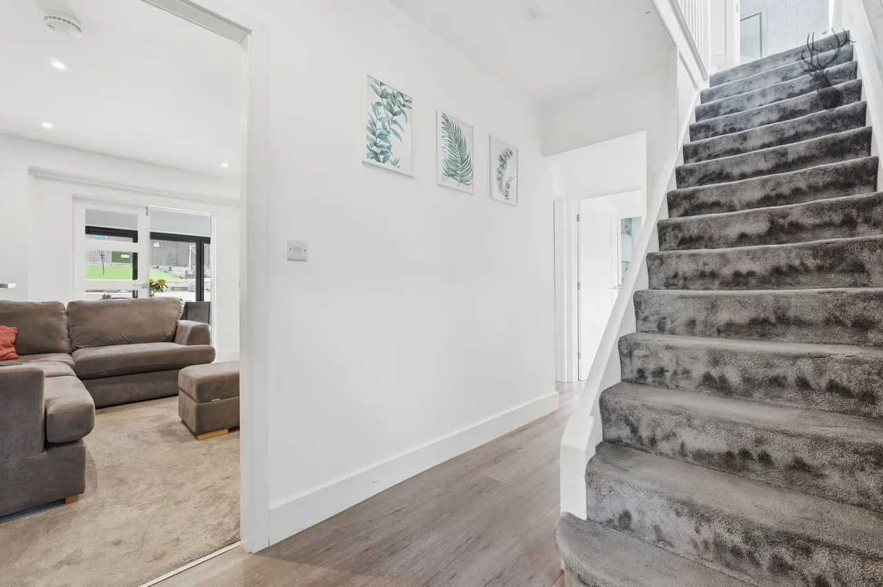 Graylands, Theydon Bois, CM16, photo 5