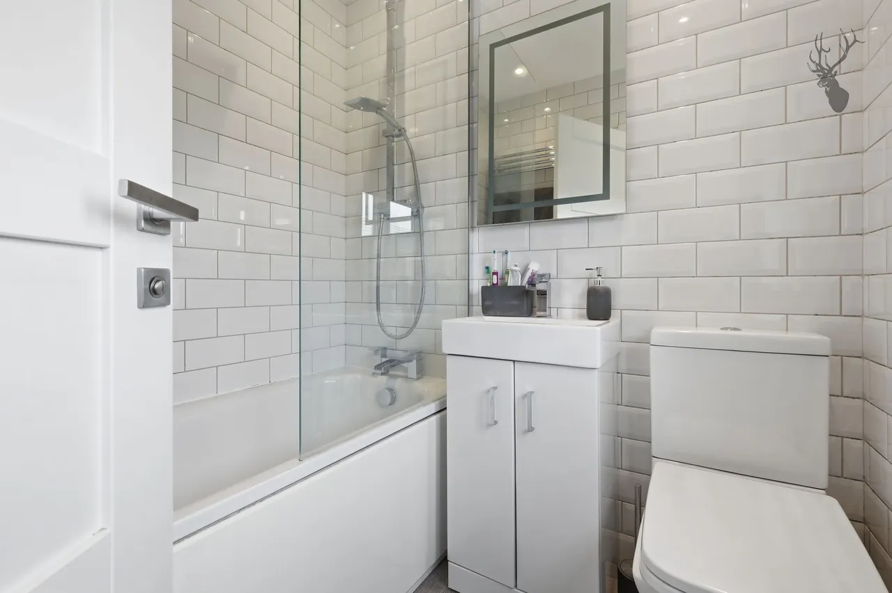 Graylands, Theydon Bois, CM16, photo 21