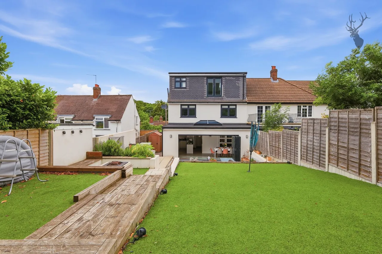 Graylands, Theydon Bois, CM16, photo 25