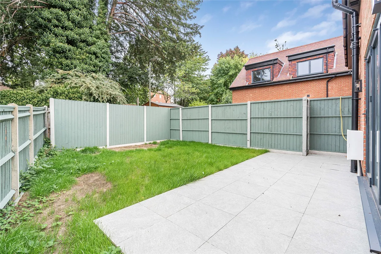 High Street, Haslemere, GU27, photo 18