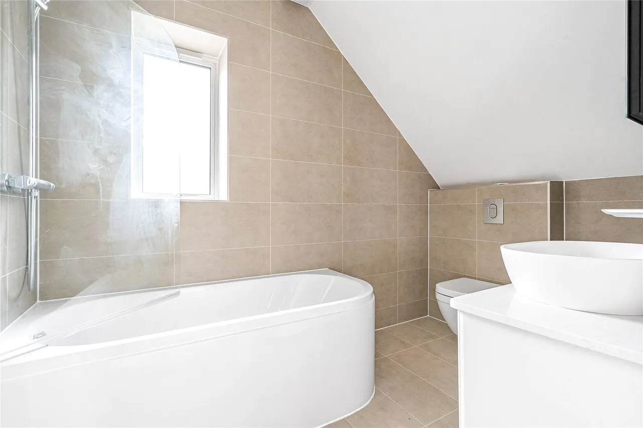 High Street, Haslemere, GU27, photo 16