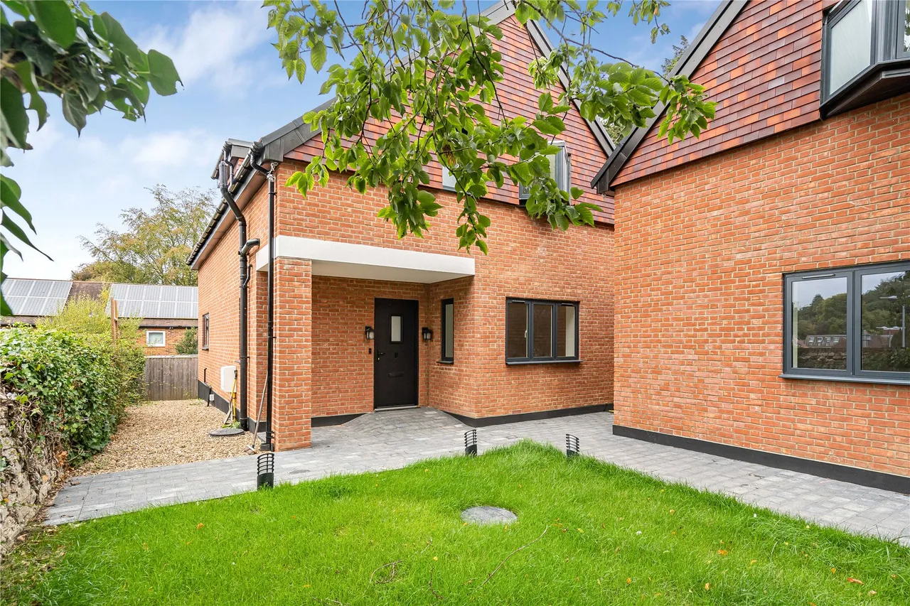 3 bed house for sale, High Street, Haslemere, GU27