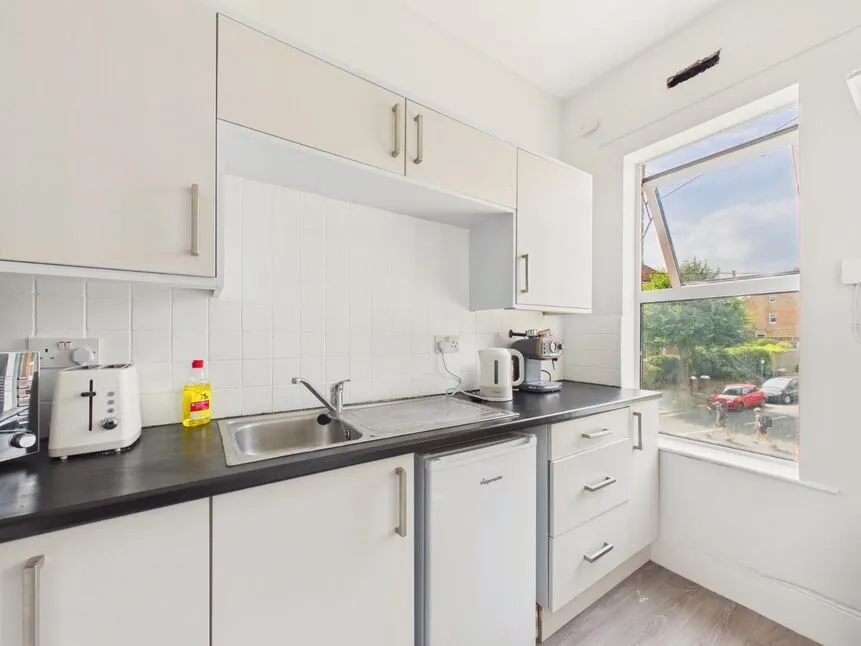 Beachborough Road, Kent, CT19, photo 10
