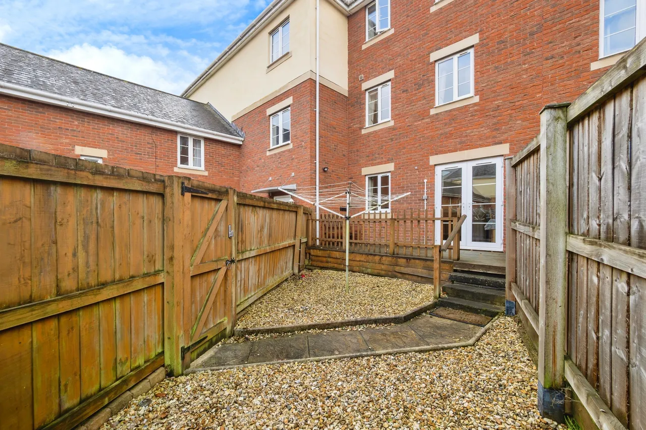 Russell Walk, Exeter, EX2, photo 18