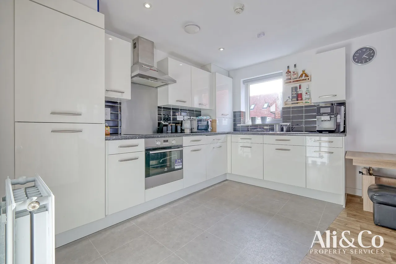 Malthouse Drive, Grays, Essex, RM17 5FG, photo 3
