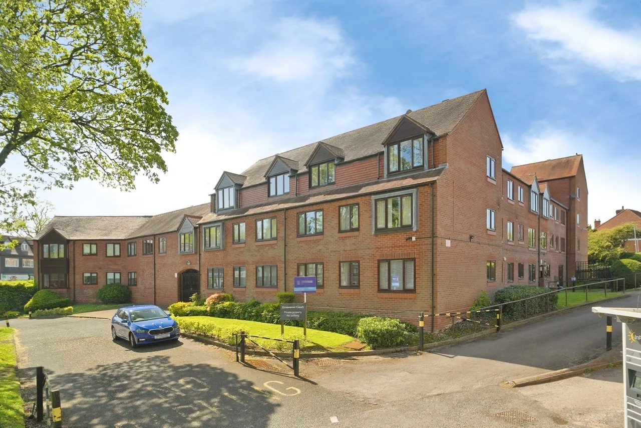 2 bed flat for sale, The Green, Birmingham, B38