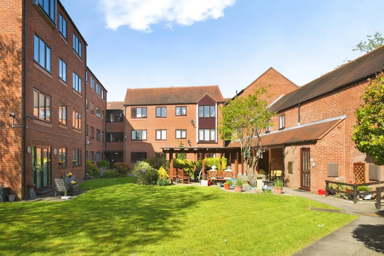 The Green, Birmingham, B38, photo 17