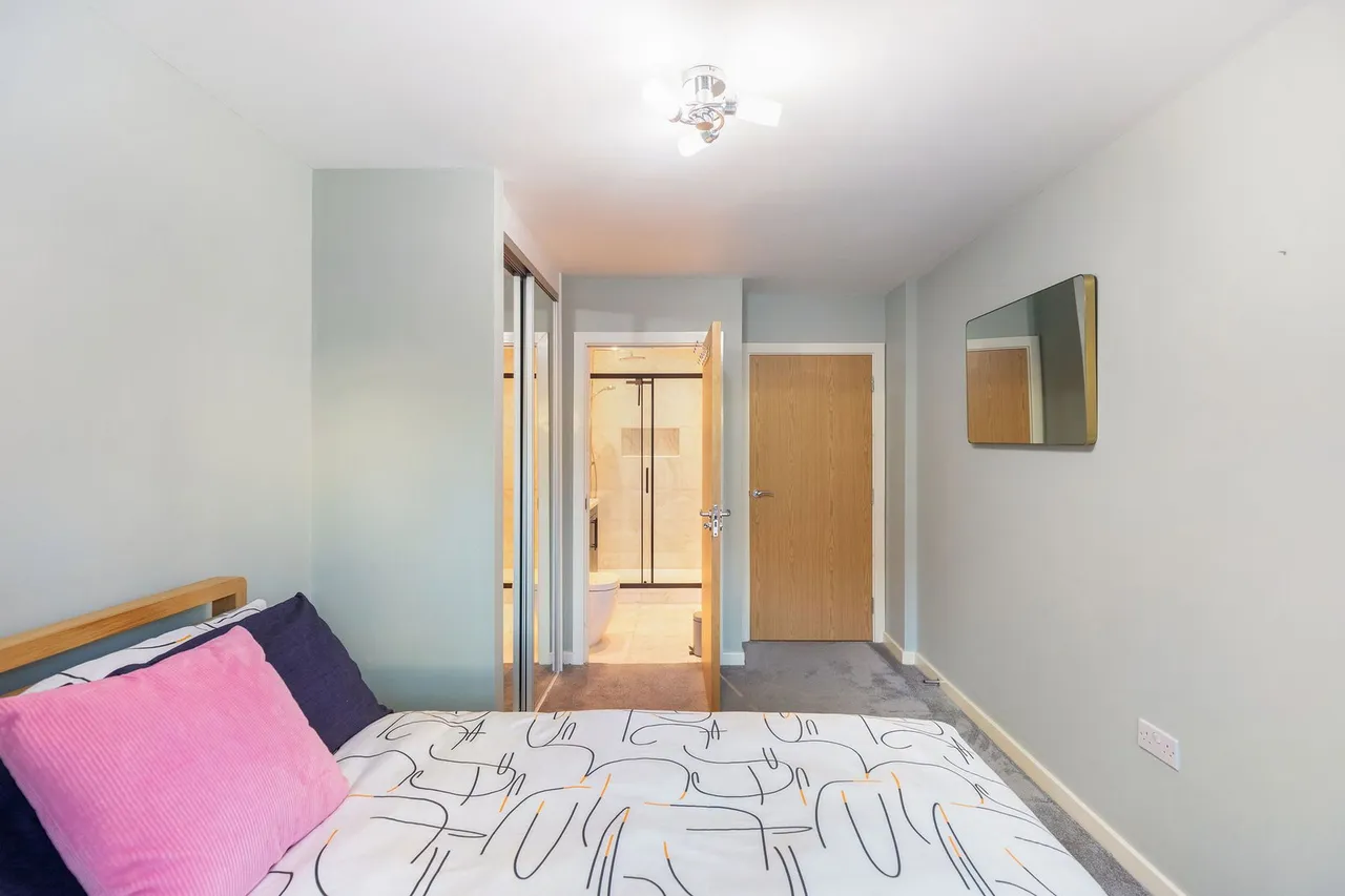 2 bed flat for sale — Putney Square, Putney Hill, London SW15