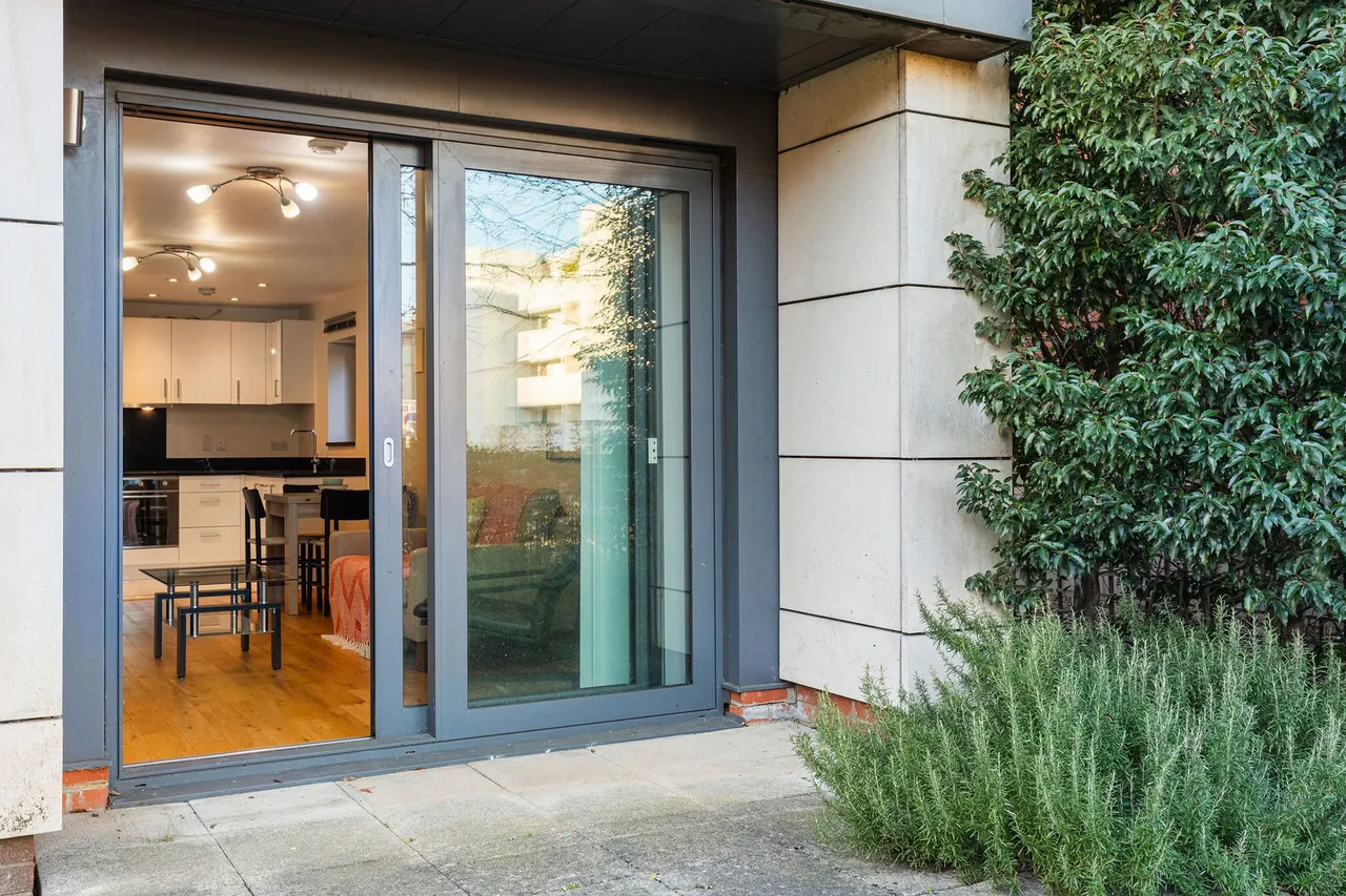 Putney Square, Putney Hill, London SW15, photo 3