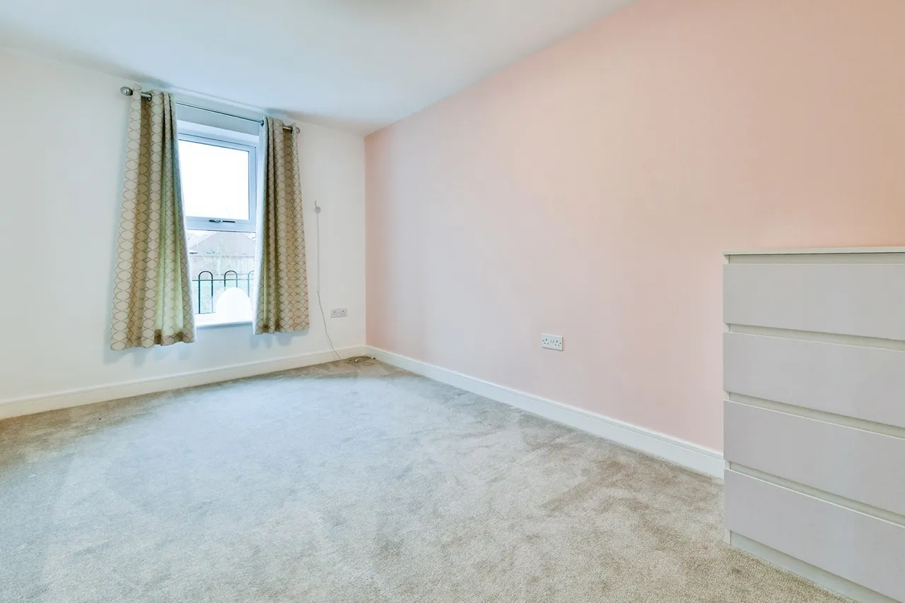 Porthcawl Close, Stevenage, Hertfordshire, SG1, photo 11