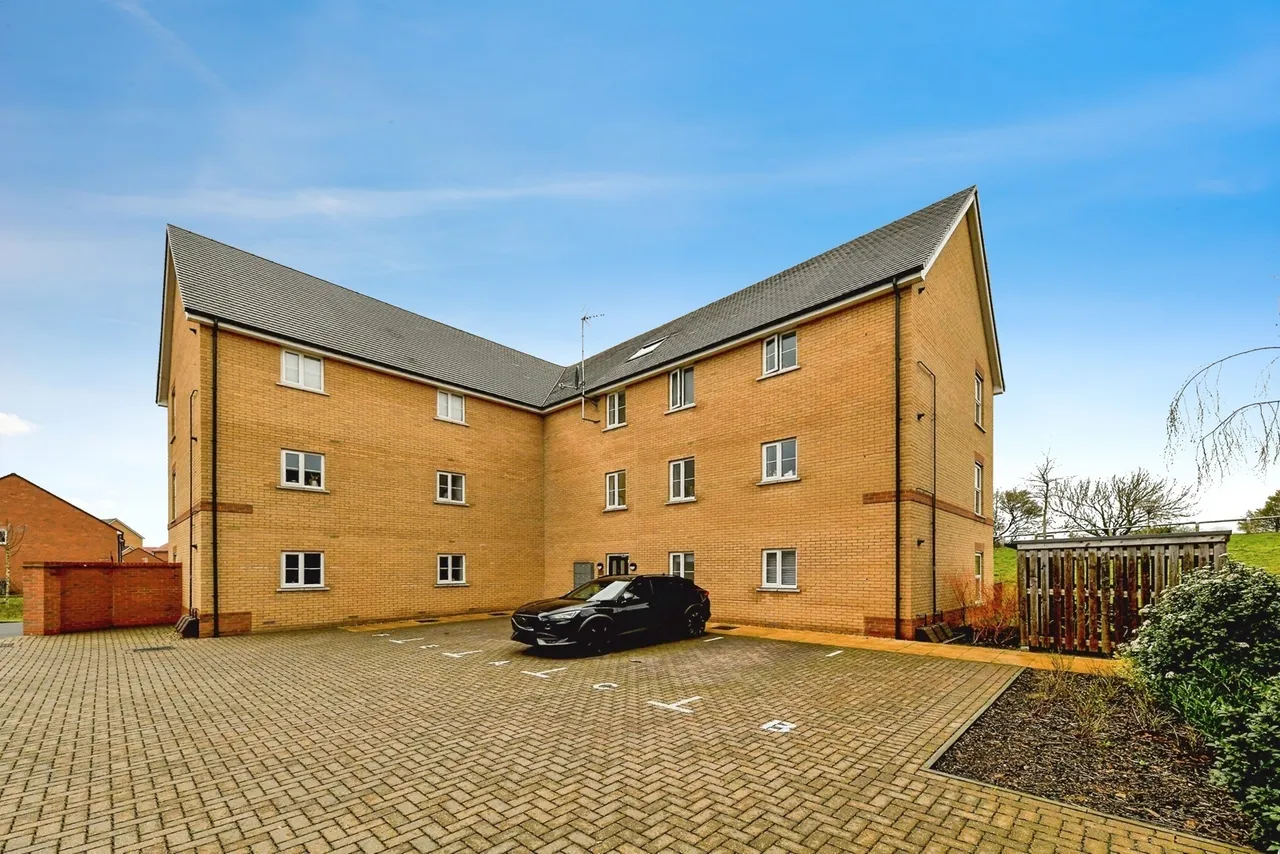 Porthcawl Close, Stevenage, Hertfordshire, SG1, photo 16