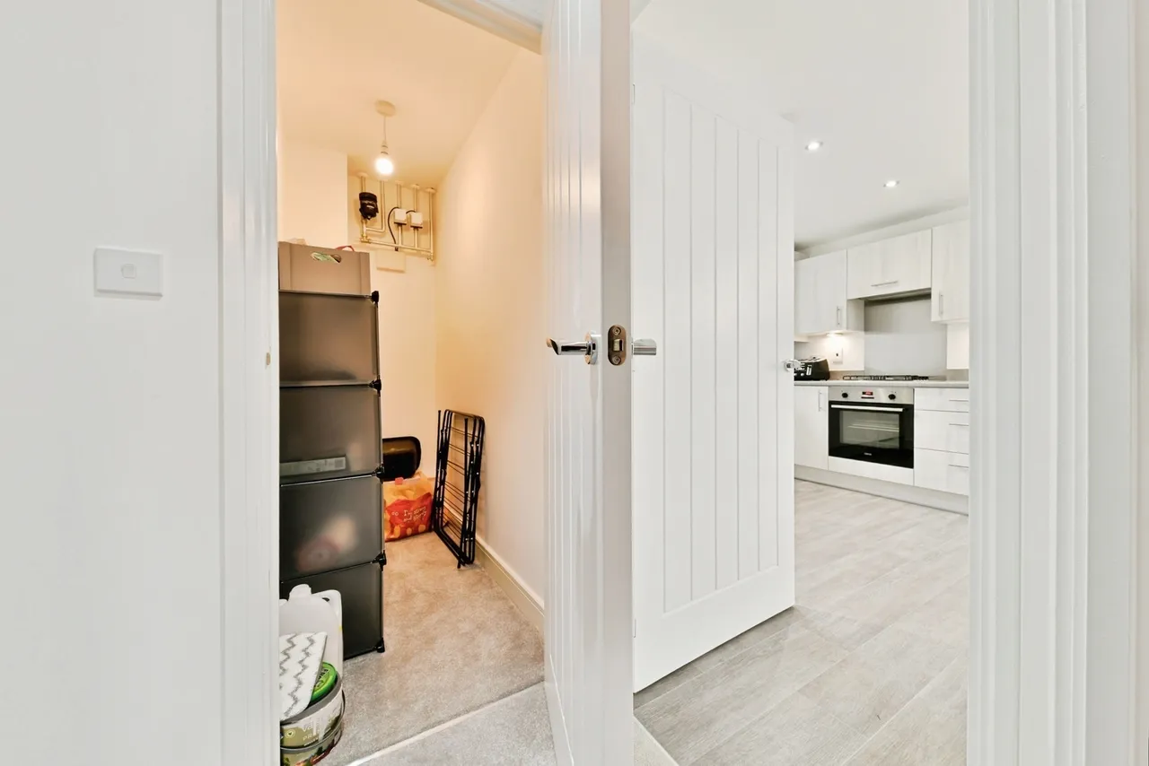 Porthcawl Close, Stevenage, Hertfordshire, SG1, photo 15
