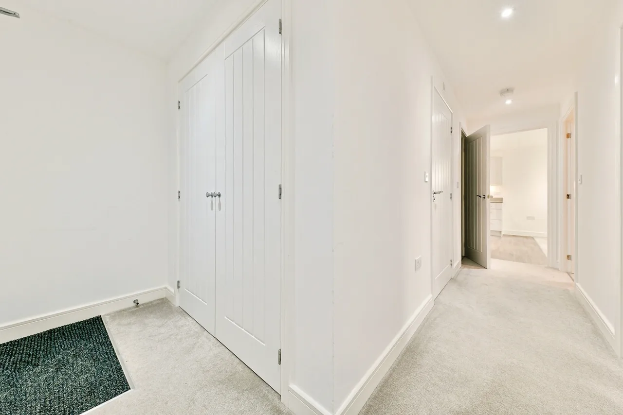 Porthcawl Close, Stevenage, Hertfordshire, SG1, photo 14