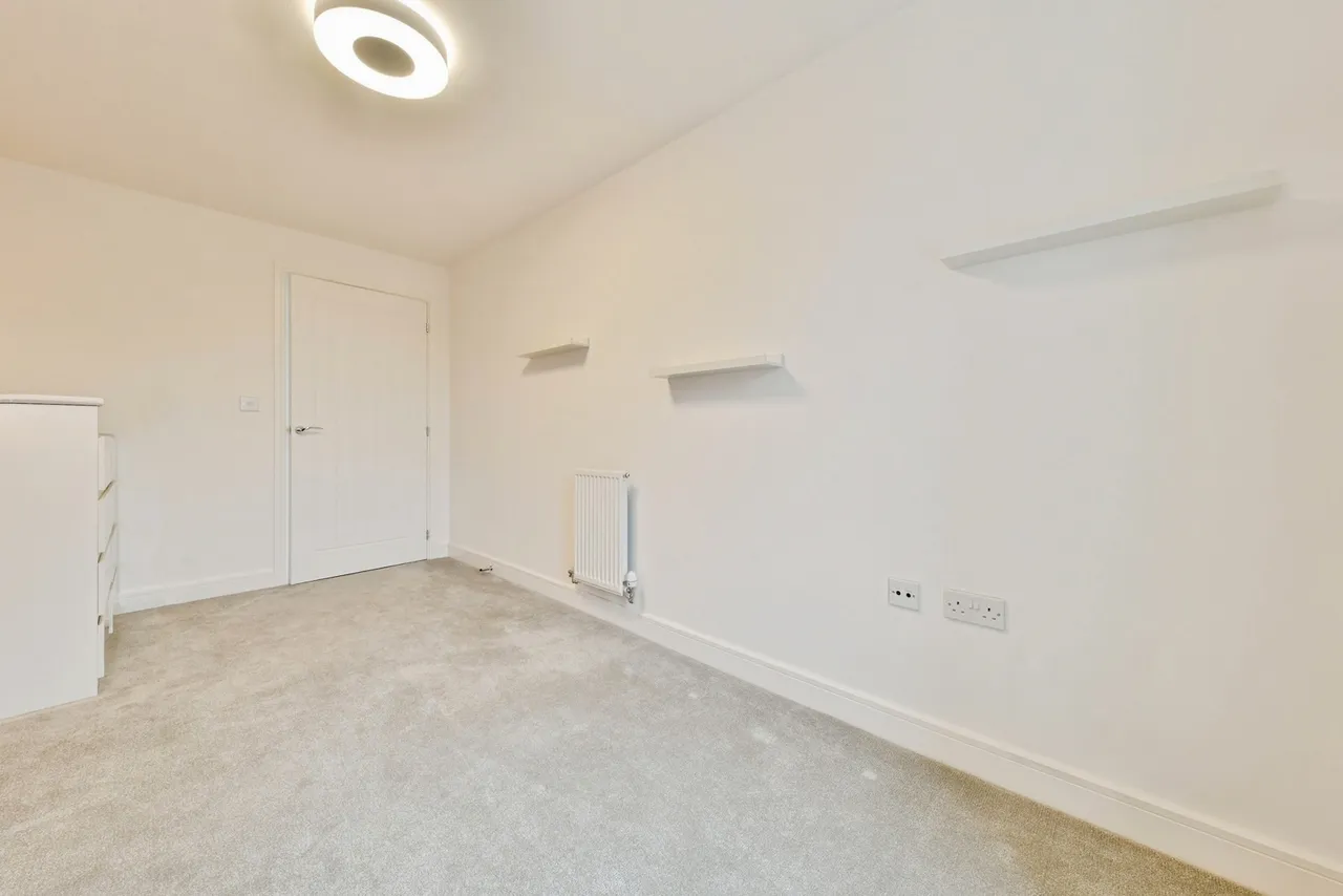Porthcawl Close, Stevenage, Hertfordshire, SG1, photo 12