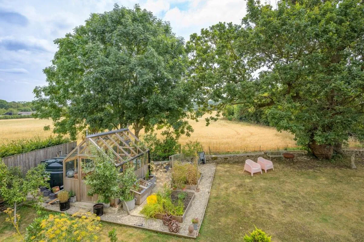 The Grove, Chelworth, SN16, photo 25