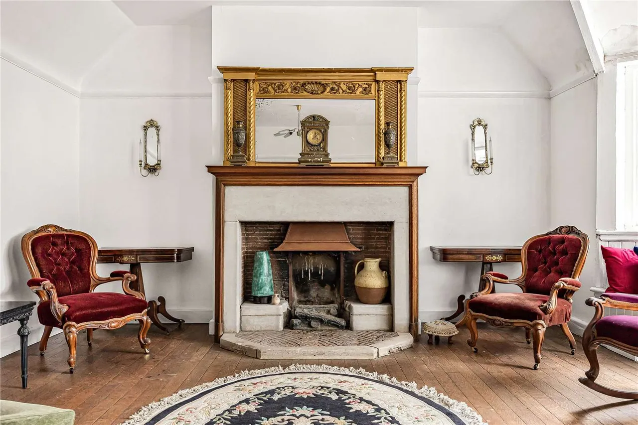 Hall Place Lane, Burchetts Green, Maidenhead, Berkshire, SL6 6QY, photo 6