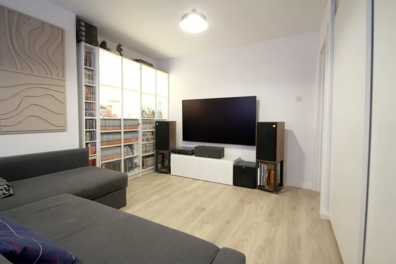 Baxter Close, Tile Hill, Coventry, photo 3