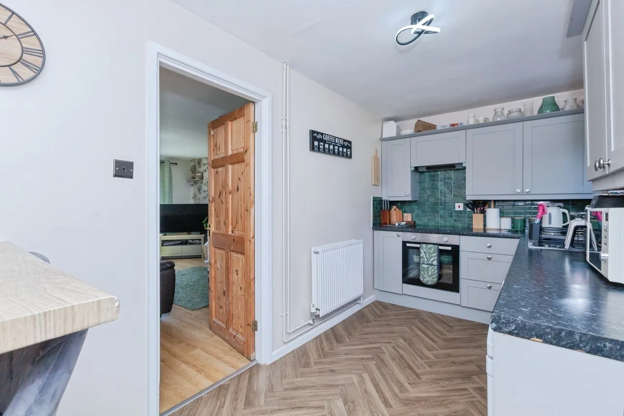 Featherstone Drive, Leicester, LE2, photo 5