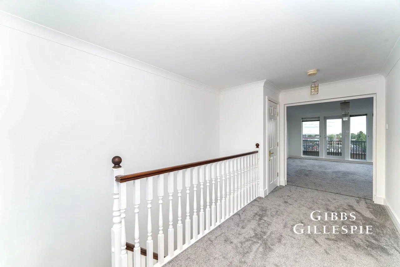 Pembroke Road, Ruislip, HA4, photo 9