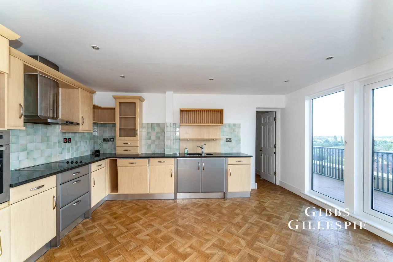 Pembroke Road, Ruislip, HA4, photo 3