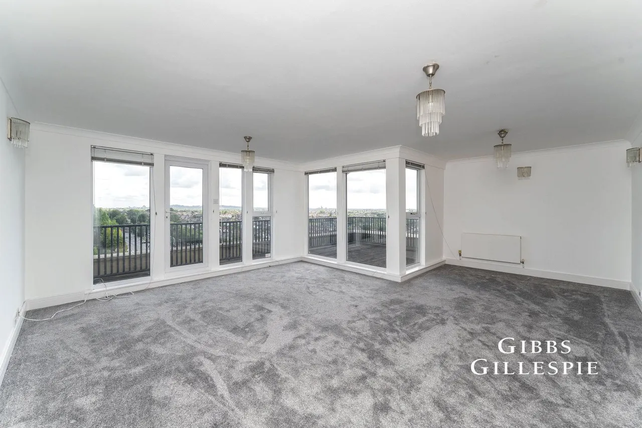 2 bed flat for sale, Pembroke Road, Ruislip, HA4
