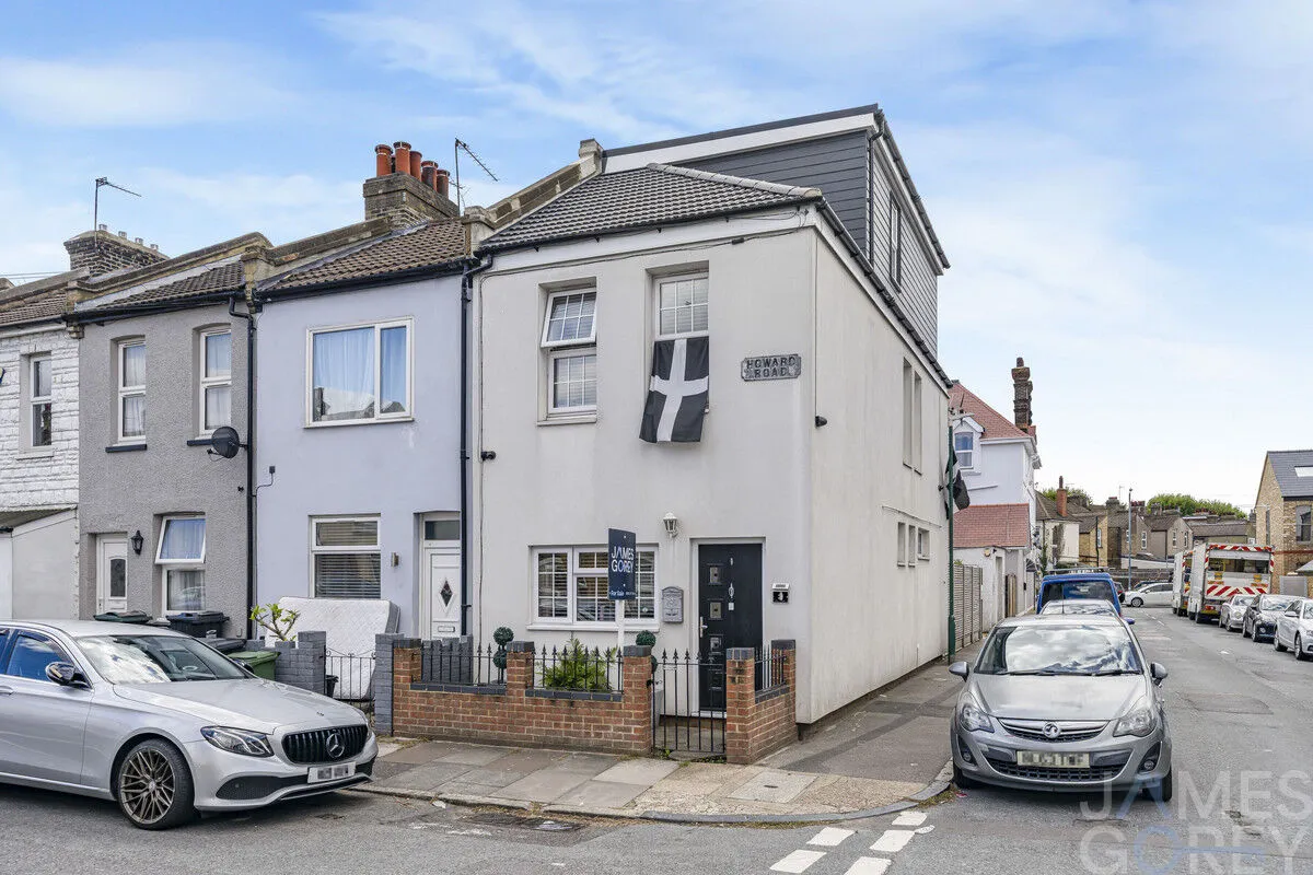 4 bed property for sale, Howard Road, Dartford, DA1