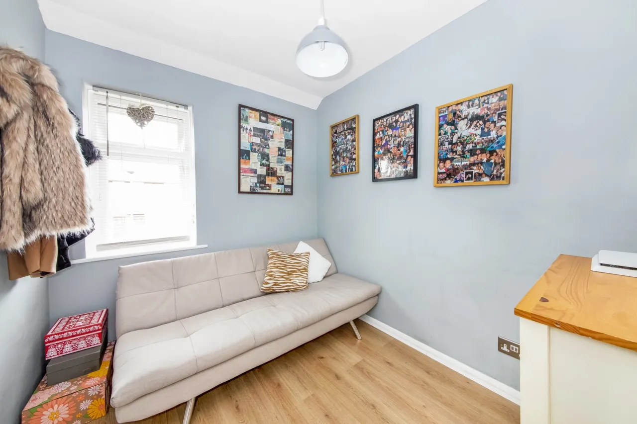 Thursley Road, Eltham, SE9 4HL, photo 17