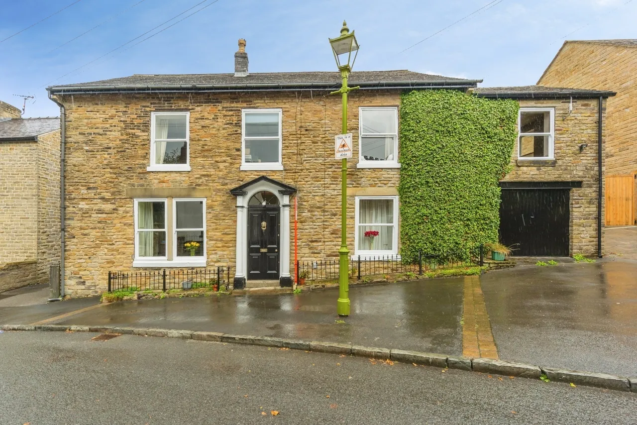 4 bed house for sale — Church Brow, Mottram, Hyde, Greater Manchester, SK14
