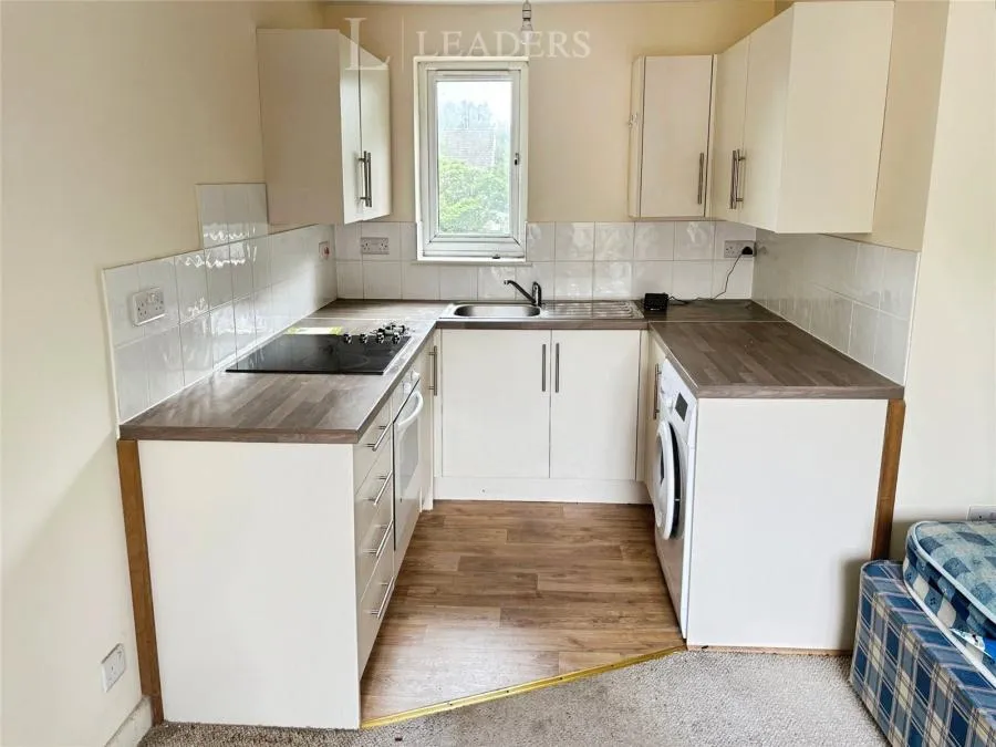 Webburn Gardens, West End, SO18, photo 2
