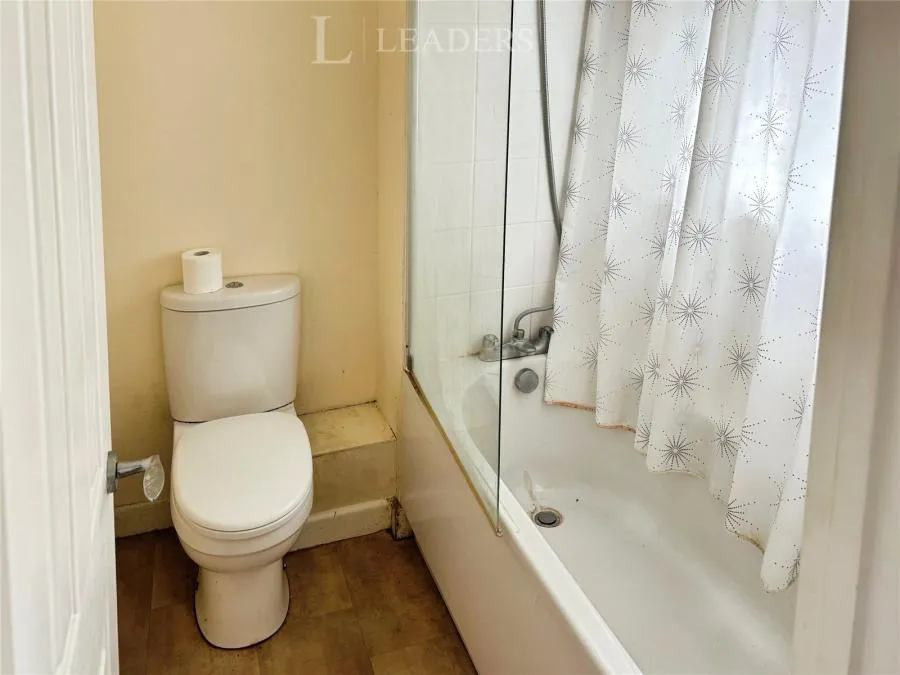 Webburn Gardens, West End, SO18, photo 5