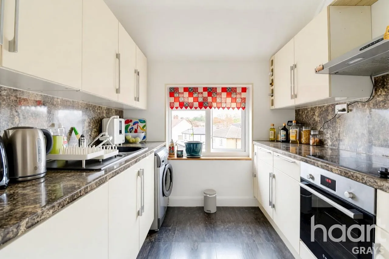Hathaway Road, Grays, RM17, photo 4