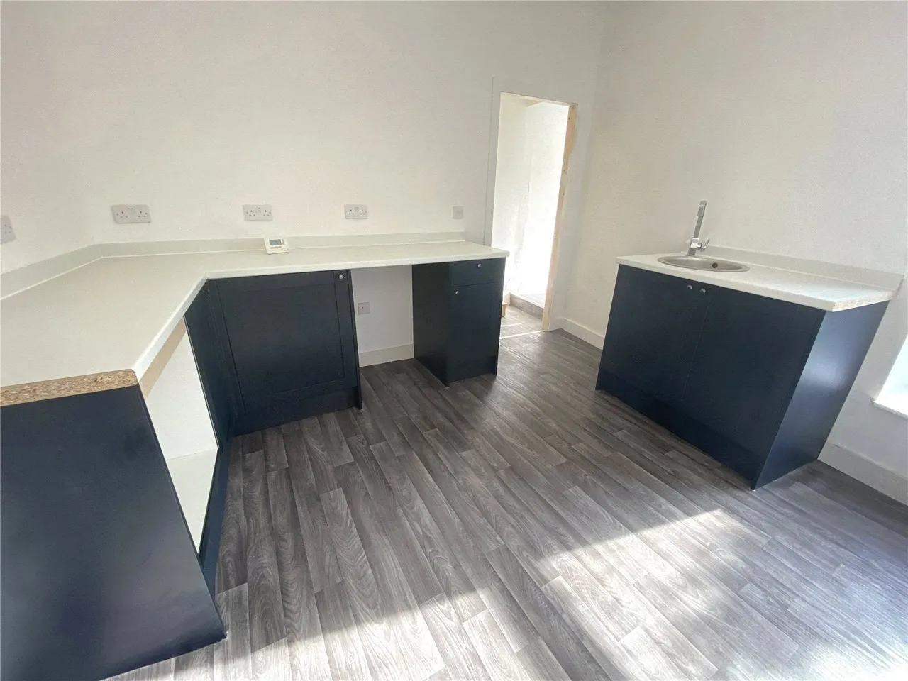 Causeway Street, Kidwelly, SA17, photo 4